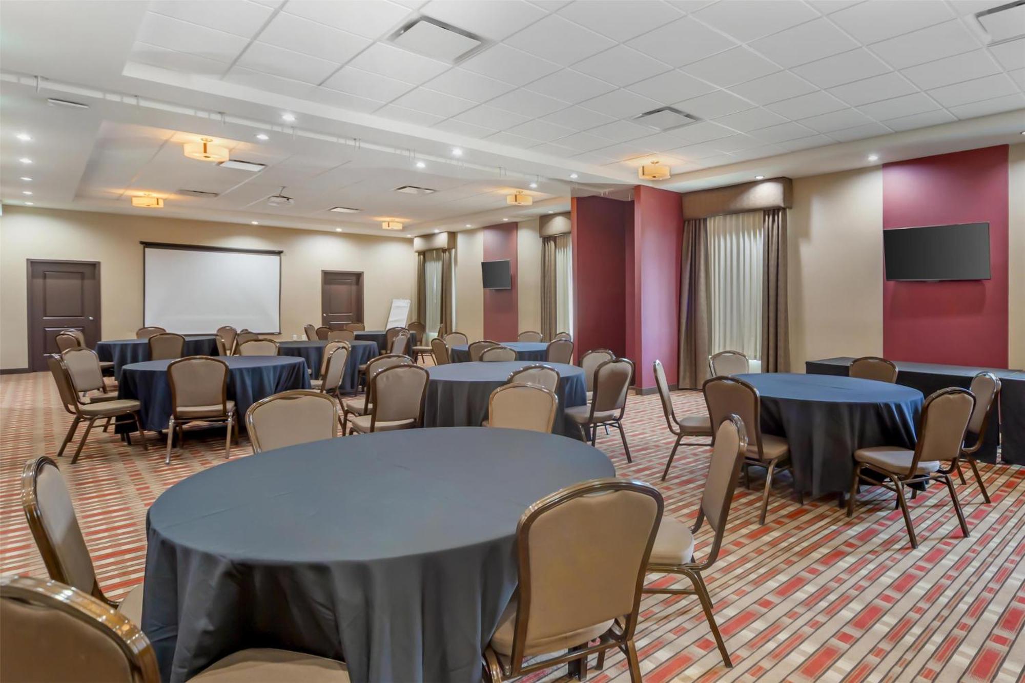 Best Western Plus Hinton Inn & Suites Exteriör bild