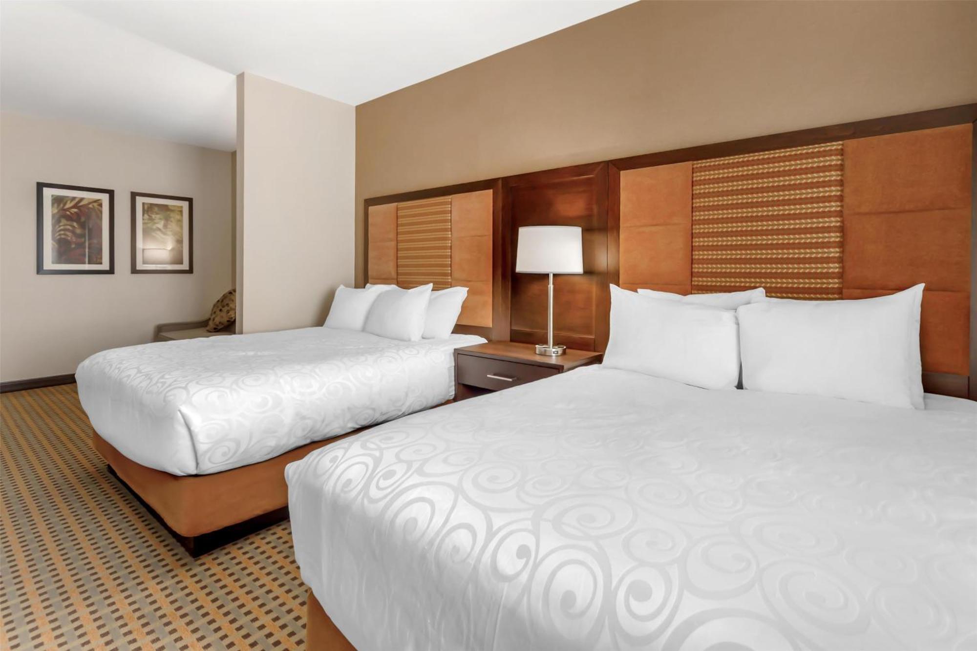 Best Western Plus Hinton Inn & Suites Exteriör bild