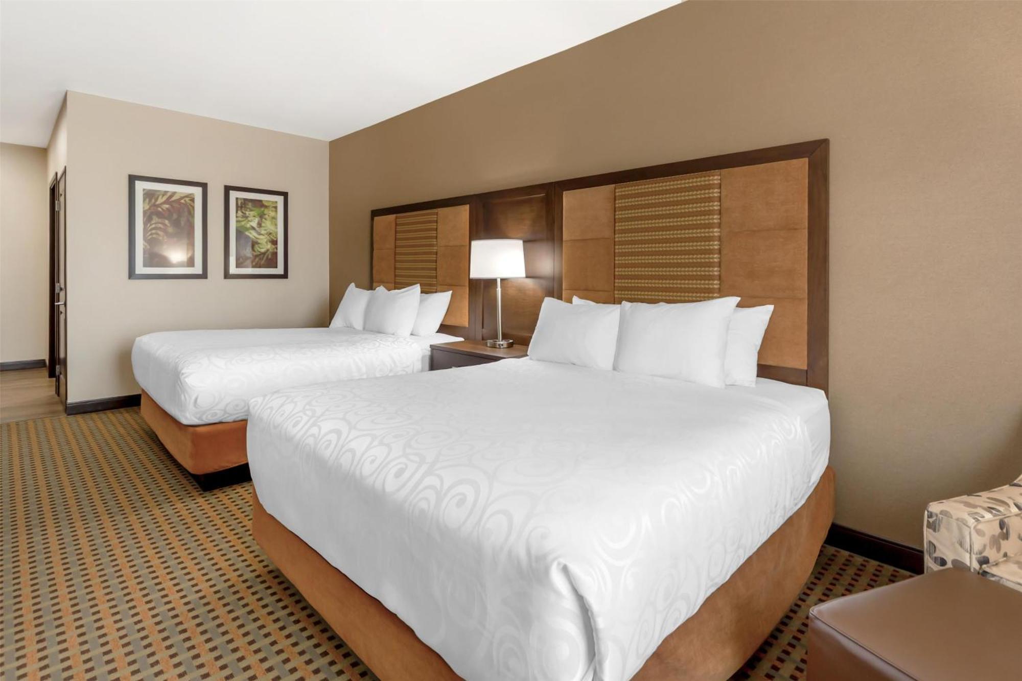 Best Western Plus Hinton Inn & Suites Exteriör bild