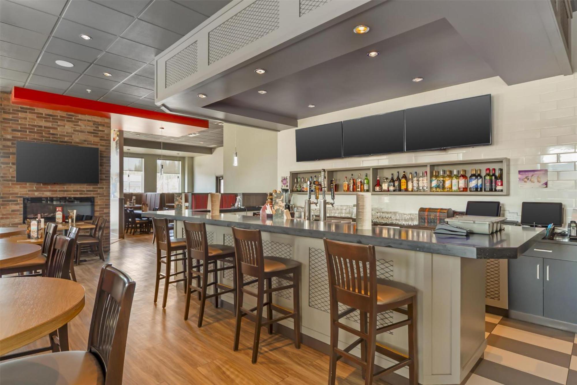 Best Western Plus Hinton Inn & Suites Exteriör bild