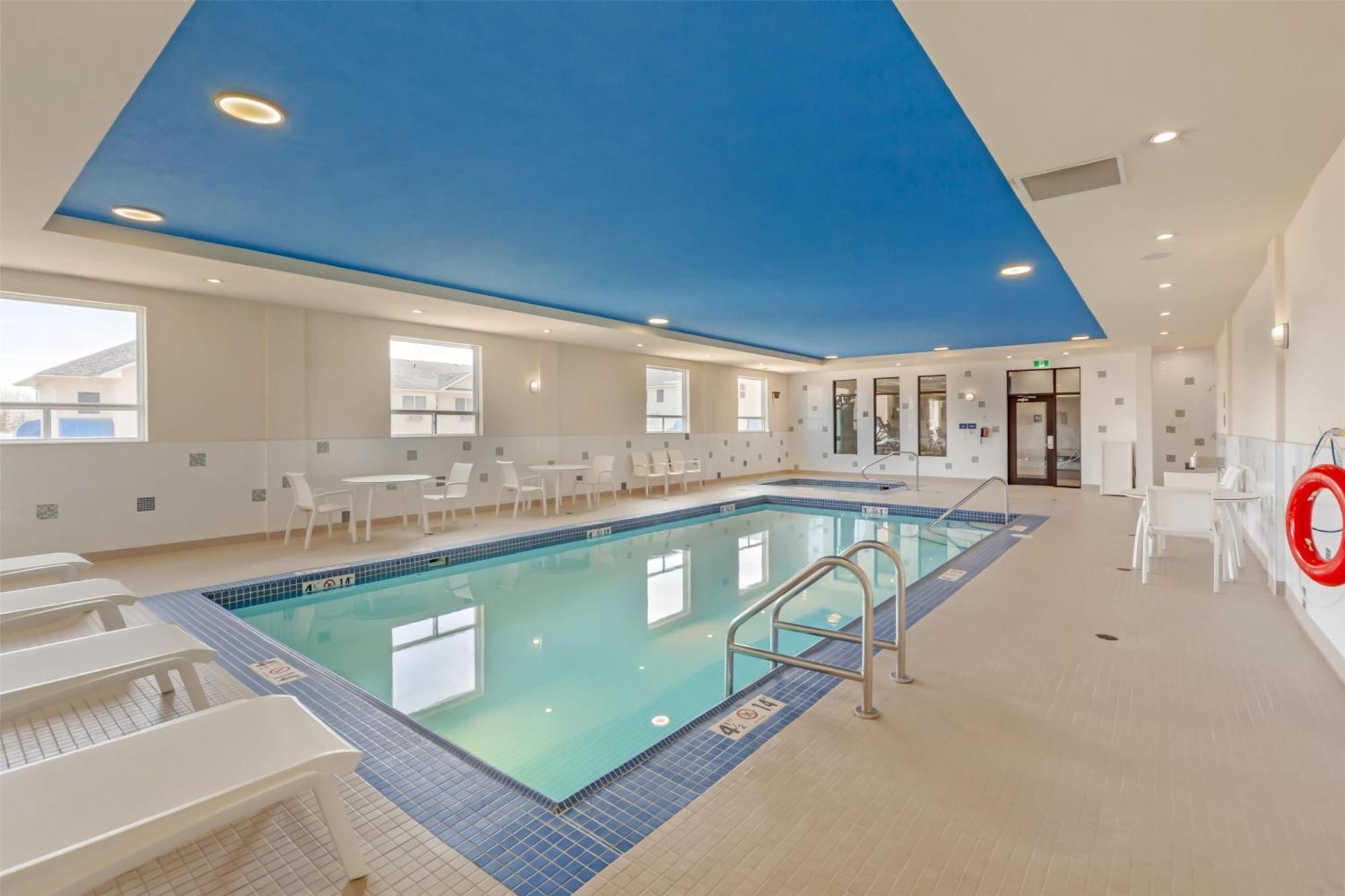 Best Western Plus Hinton Inn & Suites Exteriör bild