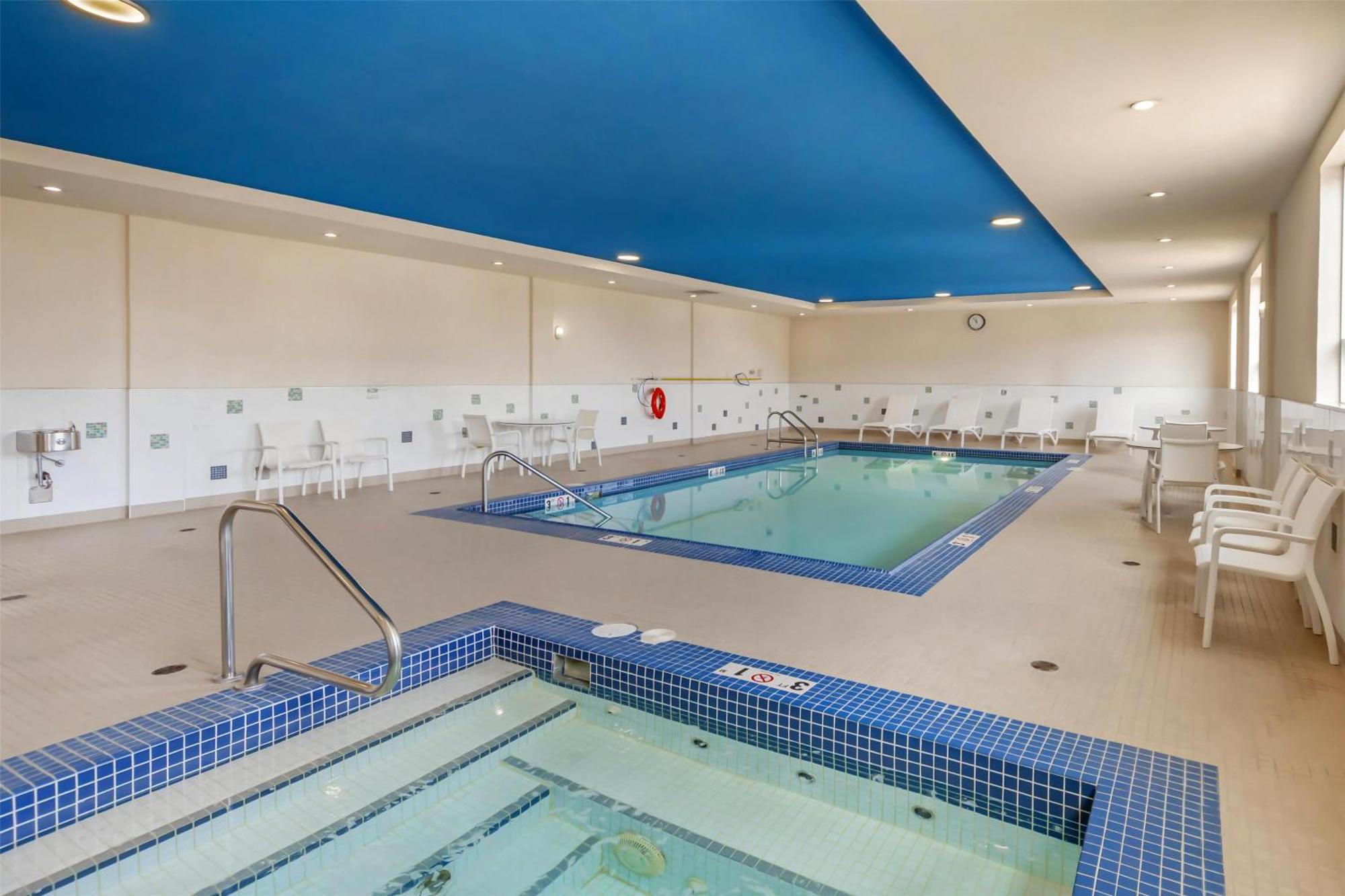Best Western Plus Hinton Inn & Suites Exteriör bild