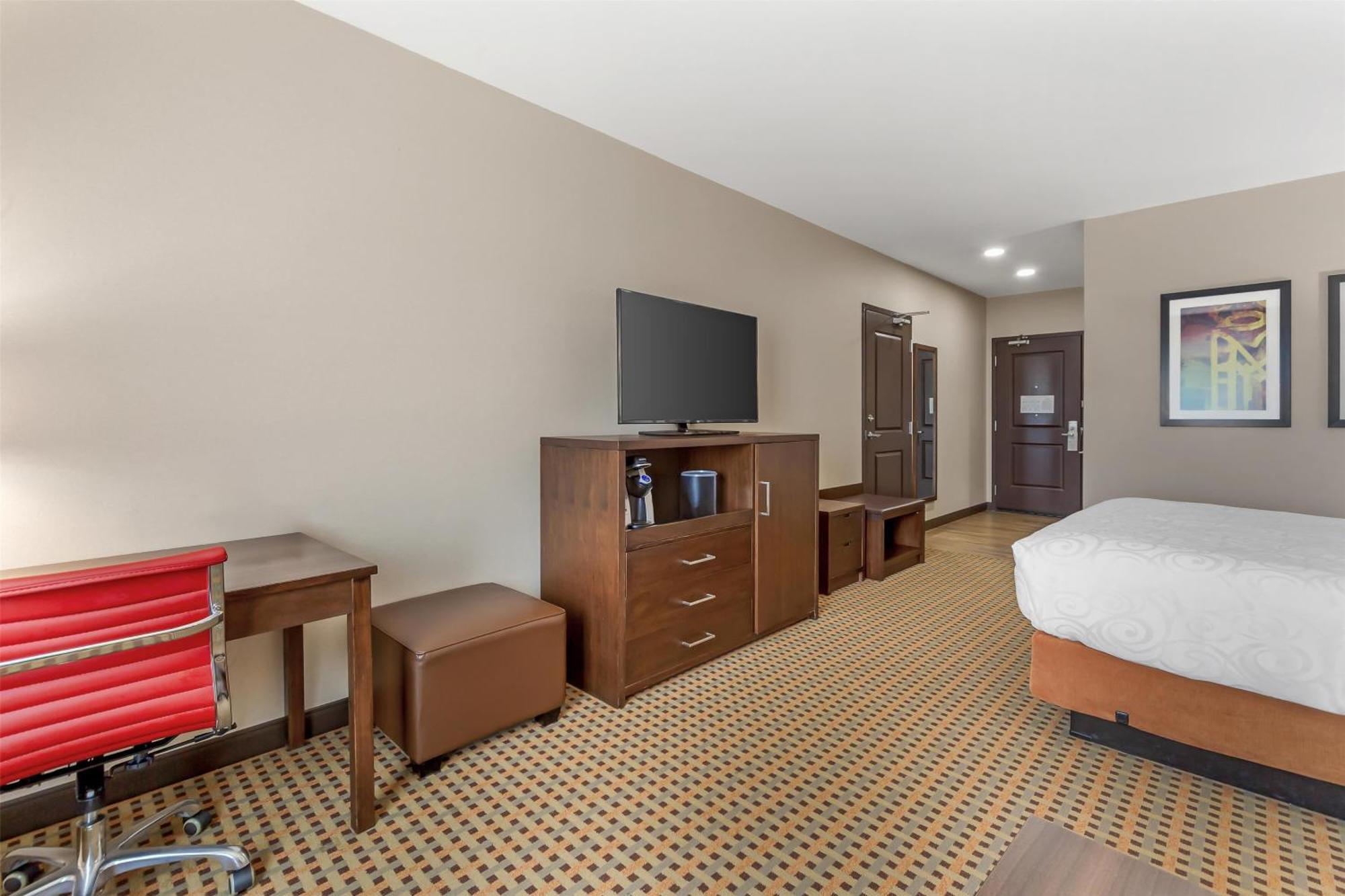 Best Western Plus Hinton Inn & Suites Exteriör bild
