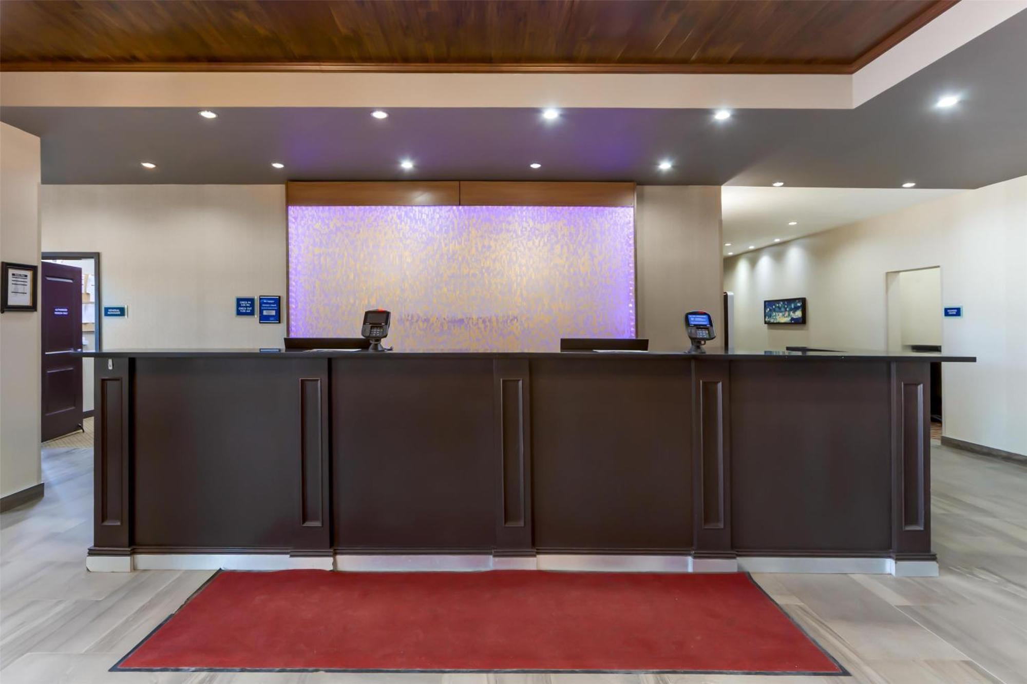 Best Western Plus Hinton Inn & Suites Exteriör bild